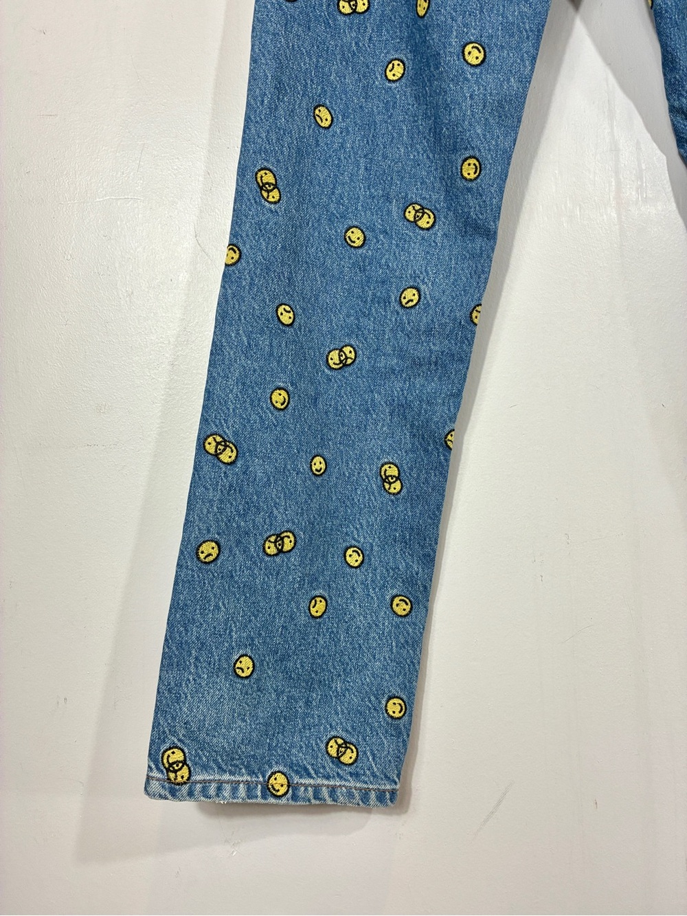 Reformation Mixed Emotions High Rise Straight Jeans Smiley Face Size 4 - Picture 8 of 9